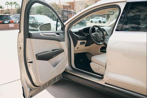 2017 Lincoln MKC Reserve