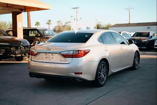 2017 Lexus ES 350 Base