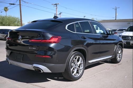 2024 BMW X4 xDrive30i