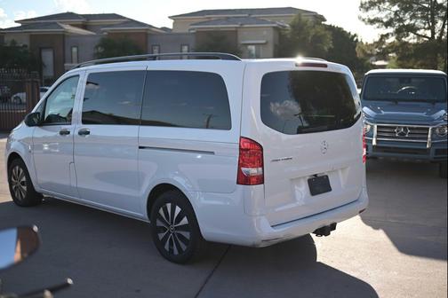 2023 Mercedes-Benz Metris Base