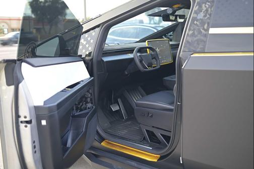 2024 Tesla Cybertruck All-Wheel Drive