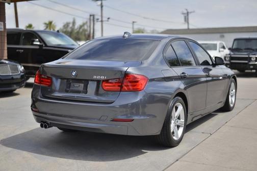 Photo 4 of 17 of 2013 BMW 328 i