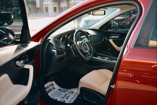 2018 Jaguar F-PACE 30t Premium