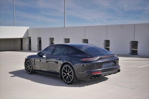 2023 Porsche Panamera Platinum Edition
