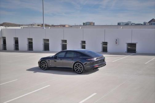 2023 Porsche Panamera Platinum Edition