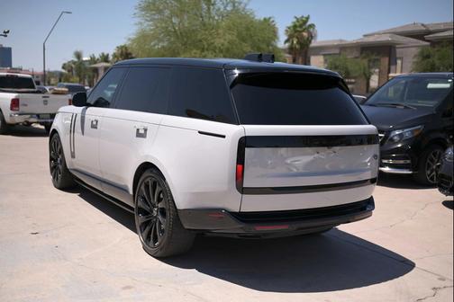 2023 Land Rover Range Rover Autobiography