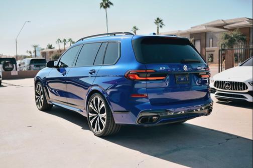 2024 BMW X7 M60i