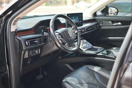 2021 Lincoln Nautilus Reserve