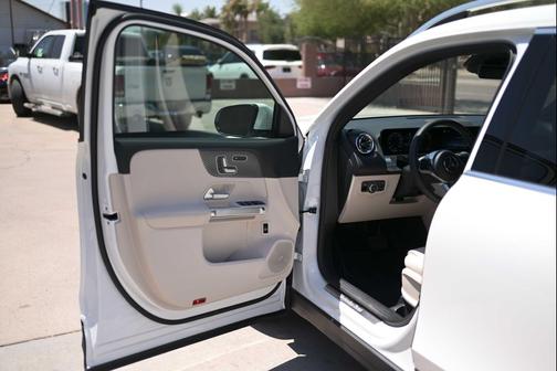2025 Mercedes-Benz GLB 250 Base