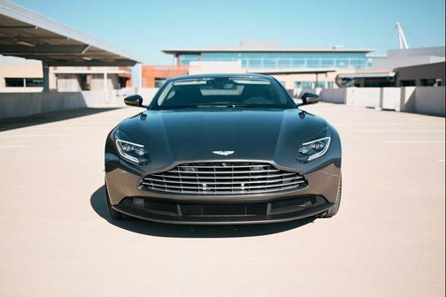 2019 Aston Martin DB11 COUPE 2D