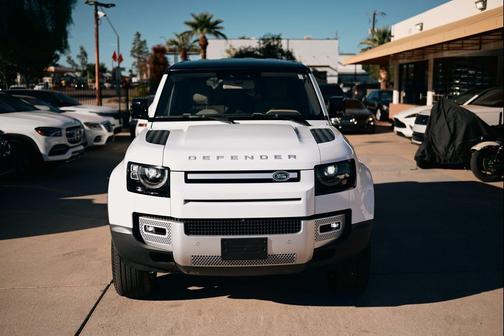 2020 Land Rover Defender 110 SE