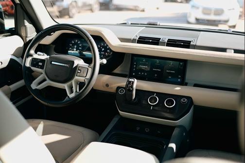 2020 Land Rover Defender 110 SE