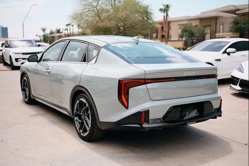 2025 Kia K4 GT-Line