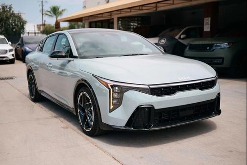 2025 Kia K4 GT-Line