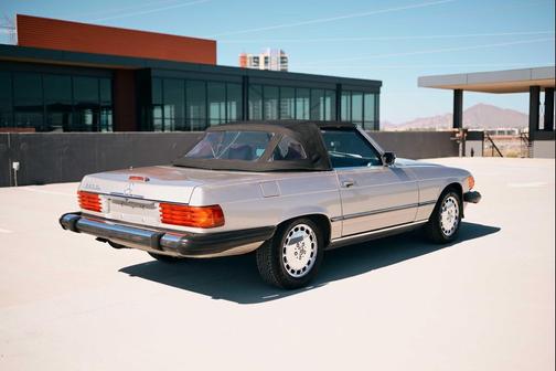 1988 Mercedes-Benz 560 560SL