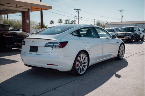 Pearl White Multi-Coat 2019 Tesla Model 3 Long Range