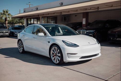Pearl White Multi-Coat 2019 Tesla Model 3 Long Range