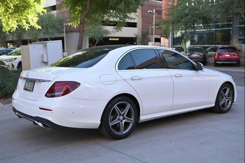 2017 Mercedes-Benz E-Class E 300 SEDAN 4D