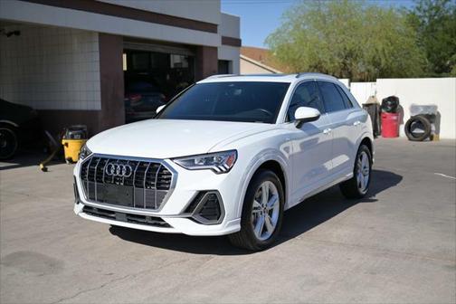 2024 Audi Q3 Premium 45 TFSI S line quattro Tiptronic