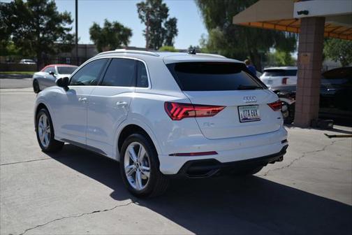 2024 Audi Q3 Premium 45 TFSI S line quattro Tiptronic