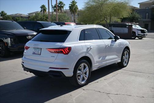 2024 Audi Q3 Premium 45 TFSI S line quattro Tiptronic