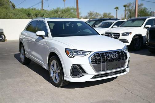 2024 Audi Q3 Premium 45 TFSI S line quattro Tiptronic