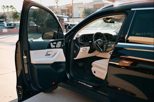 2024 Mercedes-Benz GLS 450 4MATIC