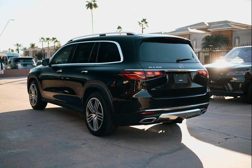 2024 Mercedes-Benz GLS 450 4MATIC