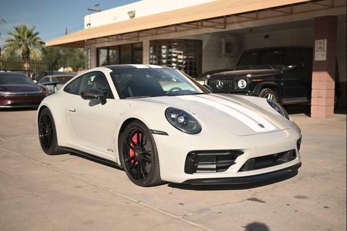 2024 Porsche 911 Carrera 4 GTS