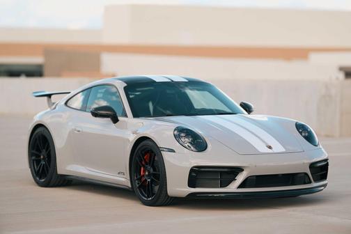2024 Porsche 911 Carrera 4 GTS