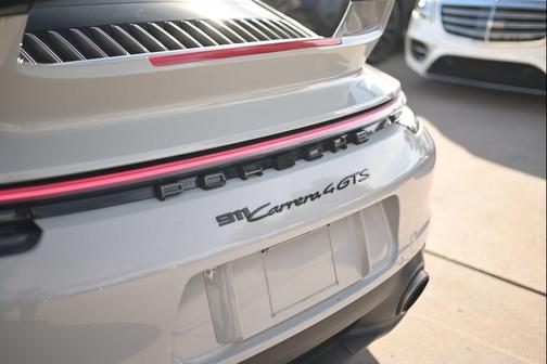 2024 Porsche 911 Carrera 4 GTS