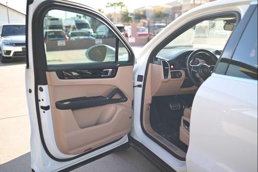 2019 Porsche Cayenne S