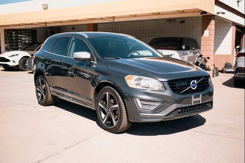 2016 Volvo XC60 T6 Drive-E R-Design Platinum