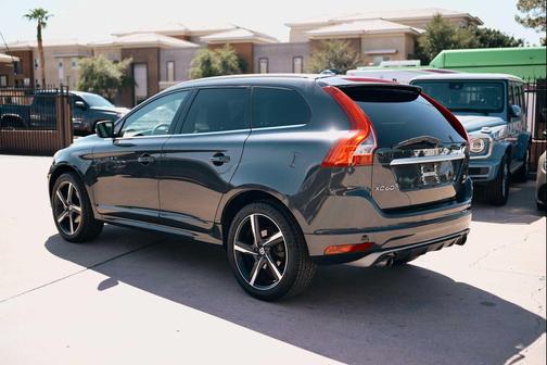 2016 Volvo XC60 T6 Drive-E R-Design Platinum