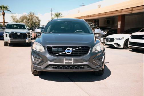 2016 Volvo XC60 T6 Drive-E R-Design Platinum