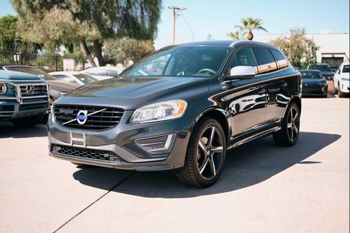 2016 Volvo XC60 T6 Drive-E R-Design Platinum