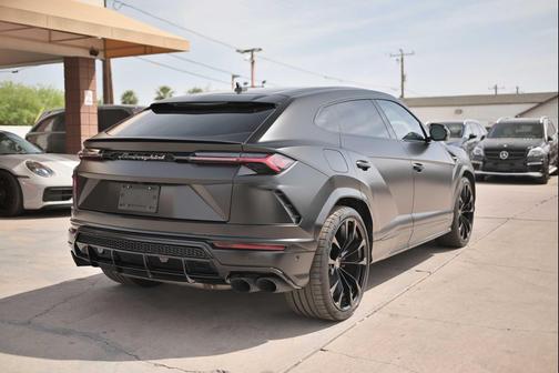 BLACK 2020 Lamborghini Urus SPORT UTILITY 4D