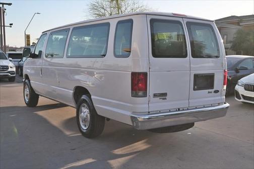 2013 Ford E350 Super Duty XLT
