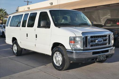 2013 Ford E350 Super Duty XLT
