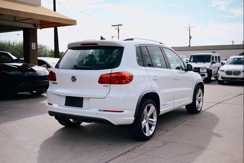 2016 Volkswagen Tiguan R-Line