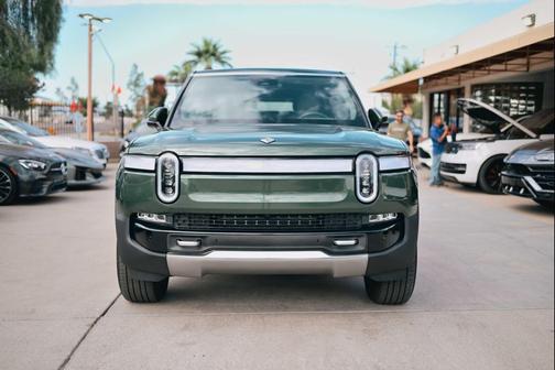 2024 Rivian R1S Adventure Quad Motor Large Pack