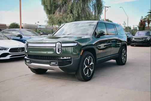 2024 Rivian R1S Adventure Quad Motor Large Pack
