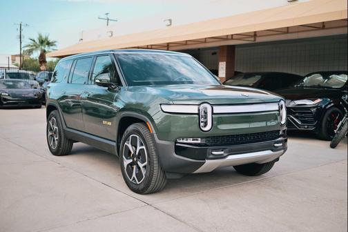 2024 Rivian R1S Adventure Quad Motor Large Pack