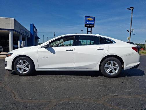 Summit White 2024 Chevrolet Malibu LT