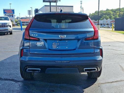 2024 Cadillac XT4 Premium Luxury