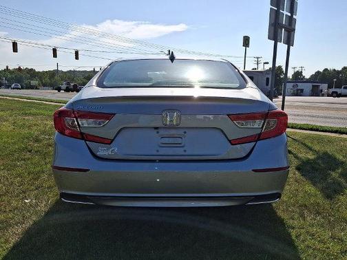 Silver 2018 Honda Accord EX-L