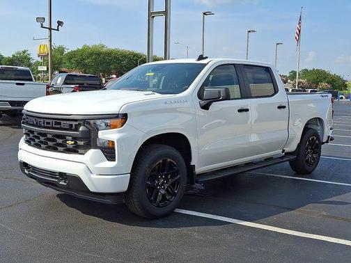 2025 Chevrolet Silverado 1500 Custom