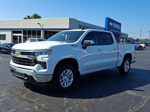 Summit White 2026 Chevrolet Silverado 1500 LT