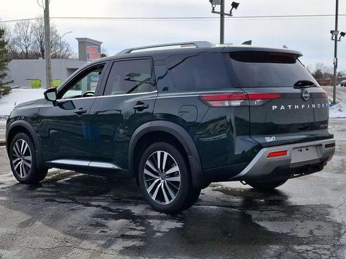 2025 Nissan Pathfinder Platinum