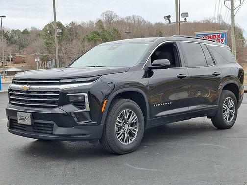 2024 Chevrolet Traverse LT